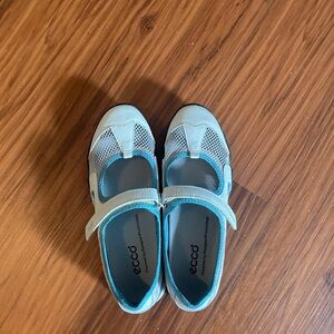 Vintage ECCO sporty white blue Mary Jane ballet flats